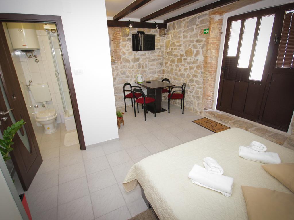 Guest House Vagabundo Imb Split Buitenkant foto